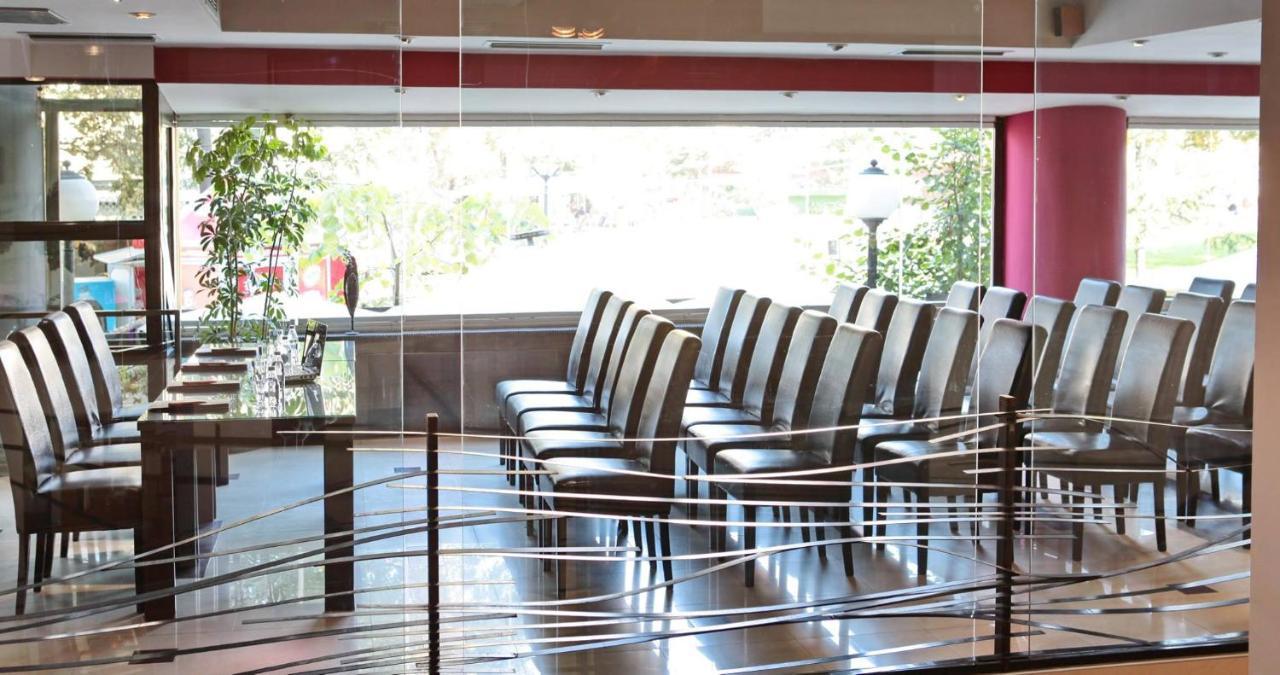 Design Hotel Mr President Belgrado Esterno foto