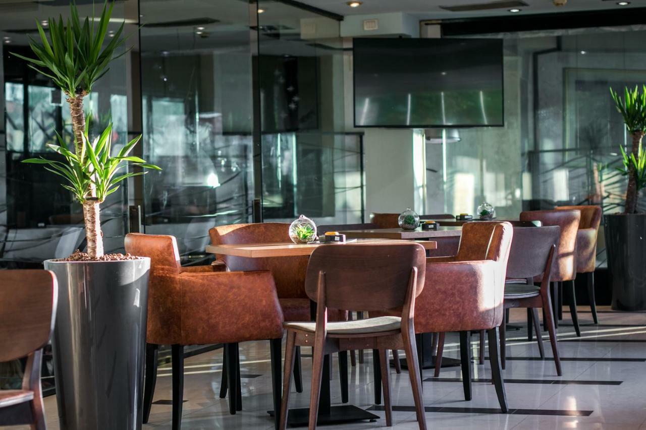 Design Hotel Mr President Belgrado Esterno foto